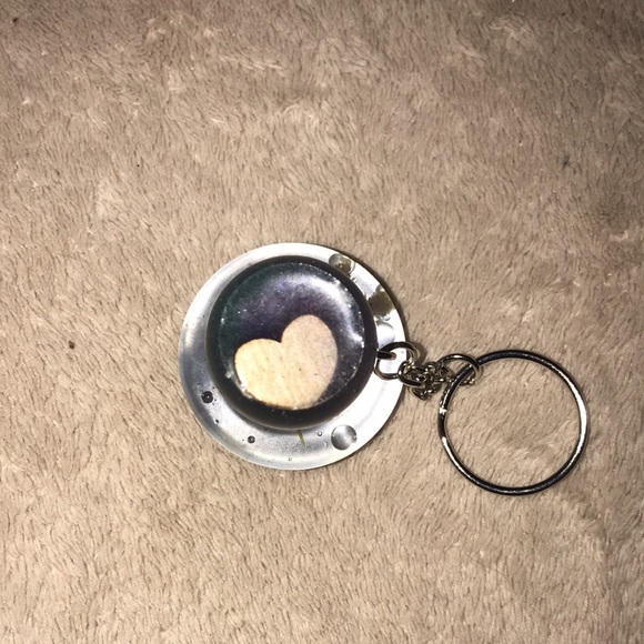 Epoxy resin mini mushroom 🍄 keychain blue purple green with baby’s breath - Picture 4 of 5